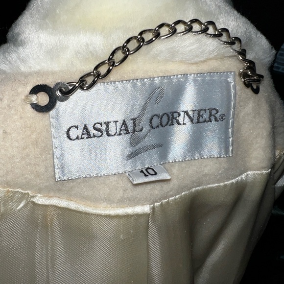 Cream wool trench with faux fur collar and cuffs. - Picture 3 of 7